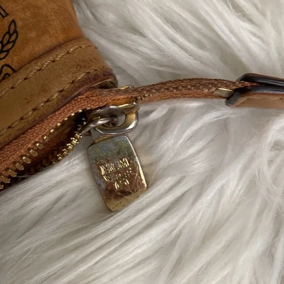 MCM Brown Monogram shoulder Bag - Picture 4 of 14